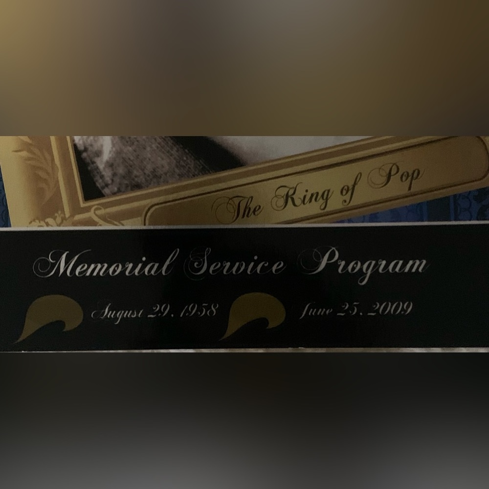 Michael Jackson Memorial Program - Picture 2 of 6